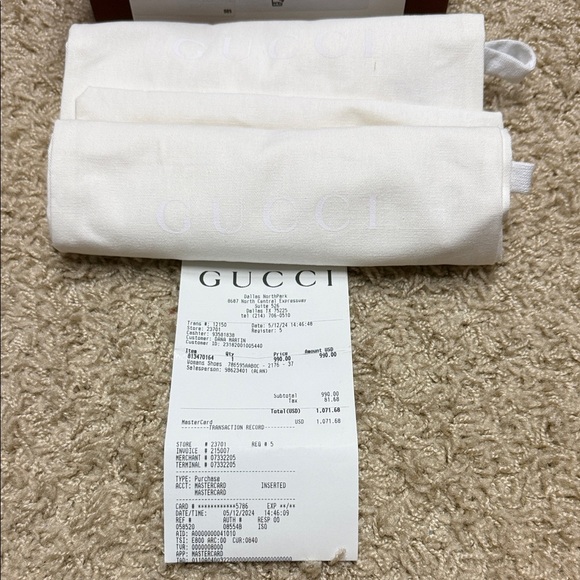 Gucci Signoria mules with gold hardware.  Worn once. Size 37 - Picture 4 of 5